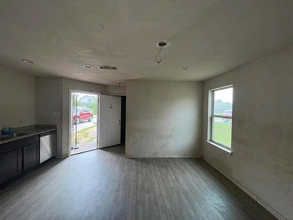 3rd image of 4118 Brinkley St #A-b