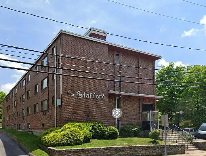 Stafford Place — Photo 4