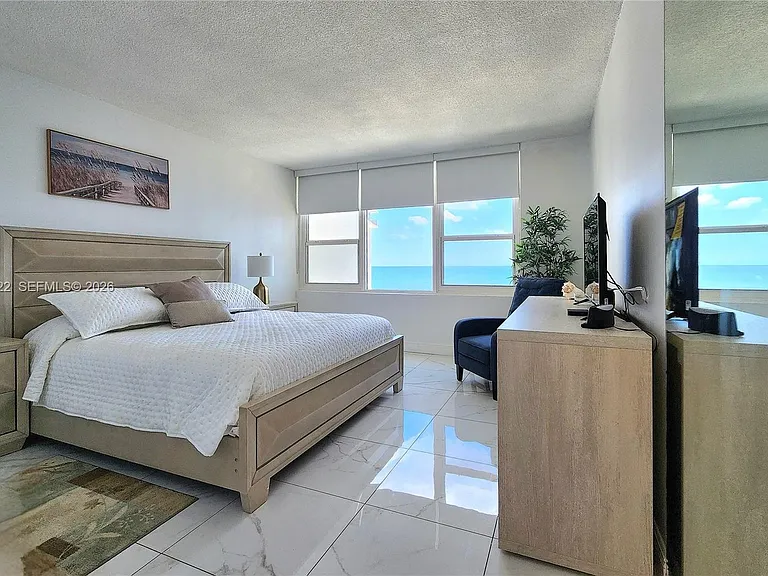 3505 S Ocean Dr #821 — Photo 16