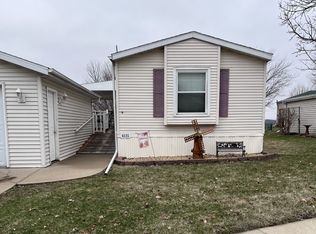 4135 Sunlight Rdg, Dubuque, IA 52001