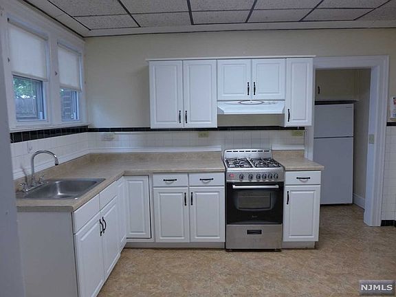 2nd image of 234 Main St Floor 1