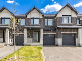 557 Tahoe Hts, Ottawa, ON K1T0X4