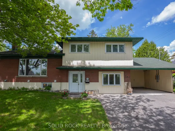 2763 Kelly Ave #1, Ottawa, ON K2B 7V2