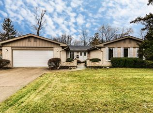 1138 Broadmoor Pl, Deerfield, IL 60015