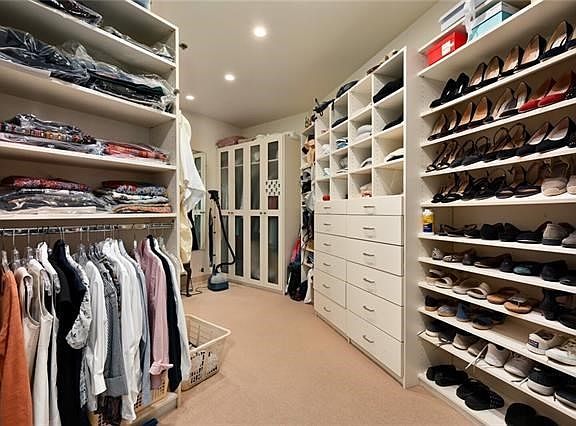 3rd image of 5401 Brookside Blvd APT 607
