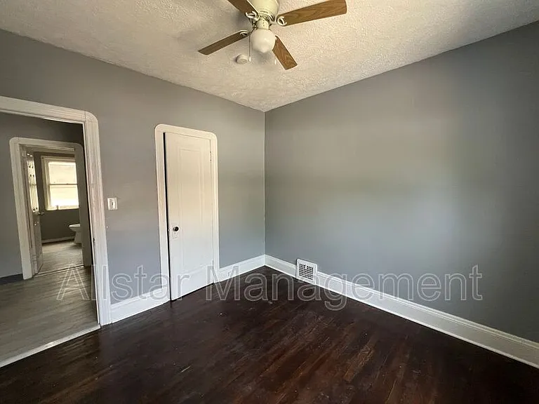 3257 E 139th St #DOWN — Photo 21