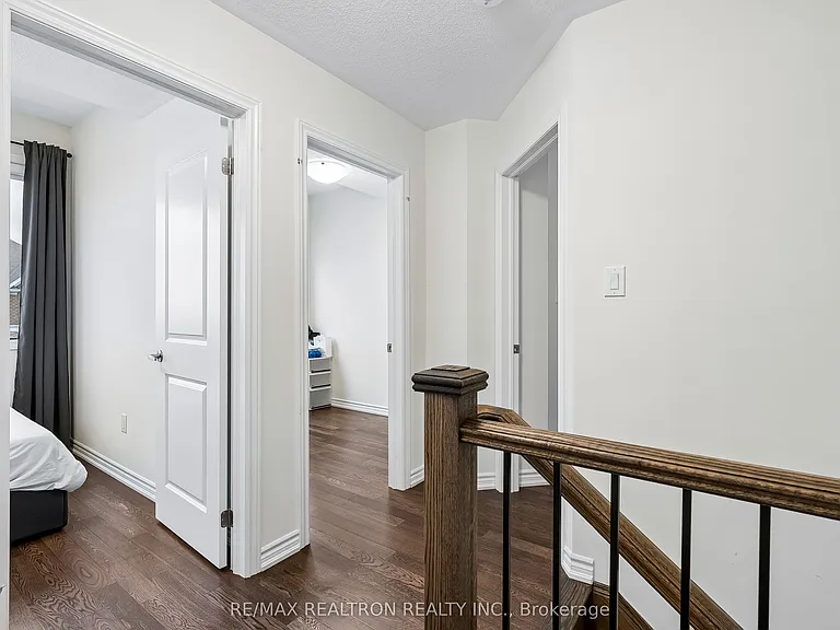 8 Thomas Frisby Jr Cres — Photo 13