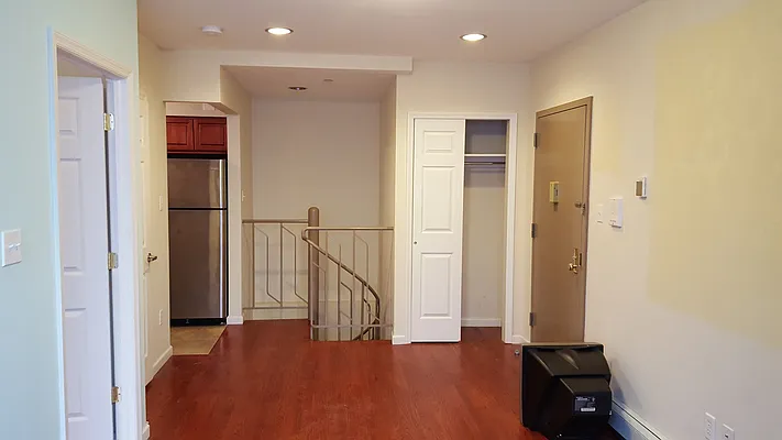 Rented by Virtual Real Estate | media 8