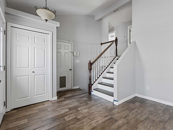 5th image of 2107 Dakota Ln