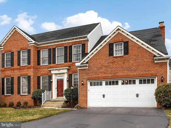 10812 Maplecrest Ln, Rockville, MD 20854