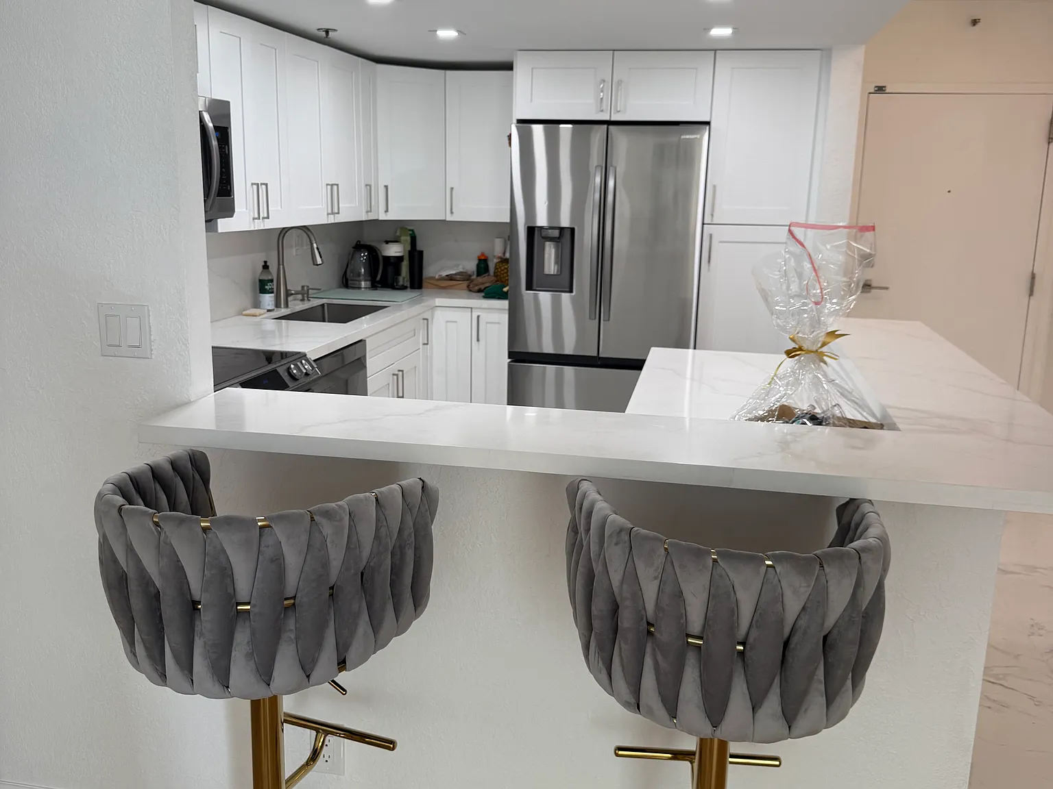 2 bed, 1300 sqft, $3,000 — Photo 2