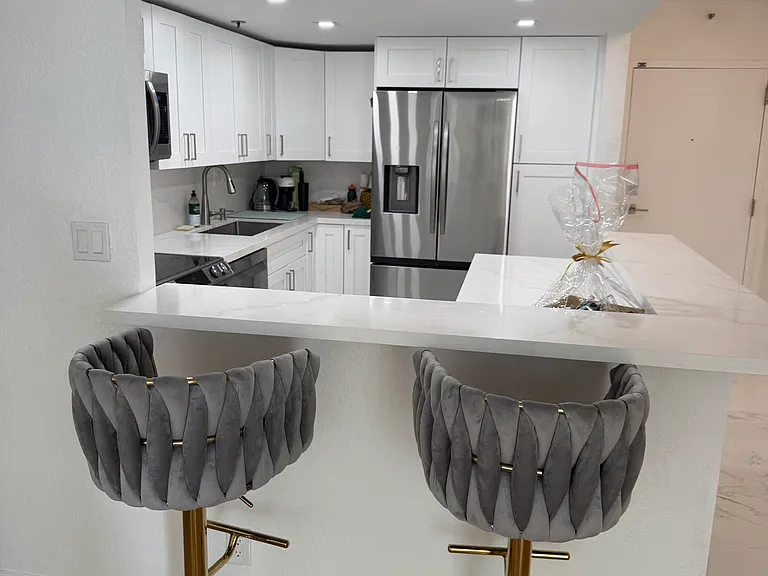 20355 NE 34th Ct — Photo 3