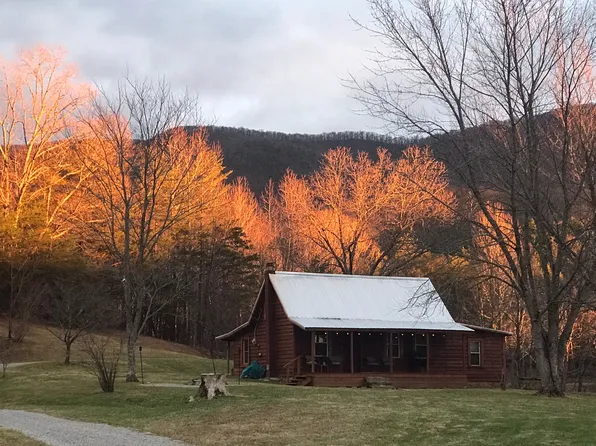 2582 Smithfield Rd, Tellico Plains, TN 37385