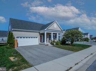 14 Sirocco Ct, Falling Waters, WV 25419