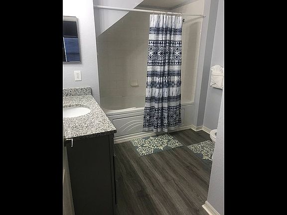 5th image of 4005 Santa Maria Dr APT 106