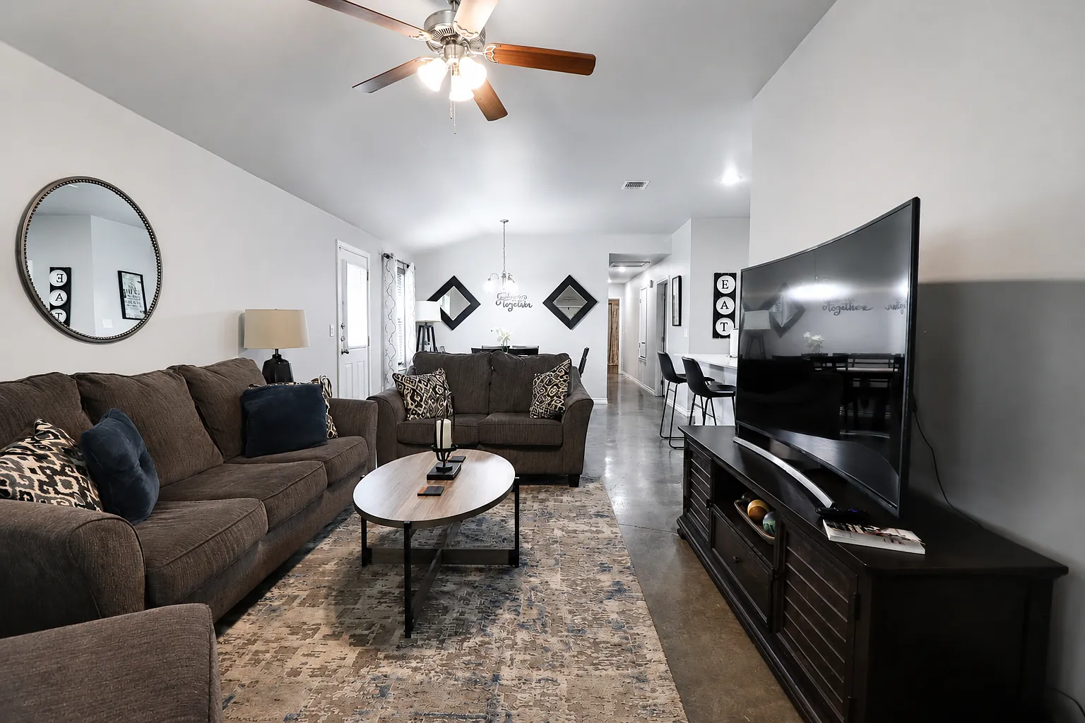 300 Lowes Blvd. - A — Photo 4