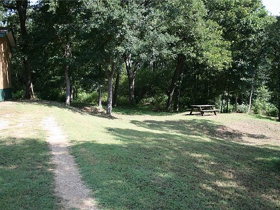 5th image of 172 Alum Creek Dr