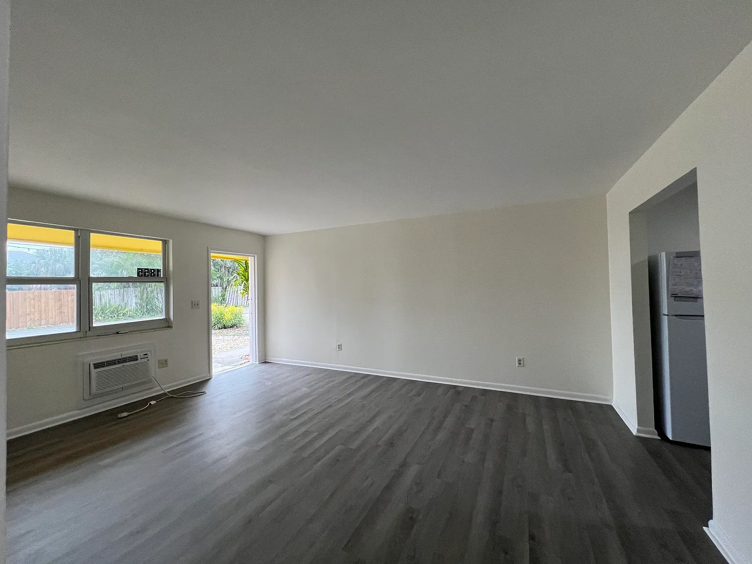 2 bed, 1.0 bath, 825 sqft, $1,795 — Photo 3