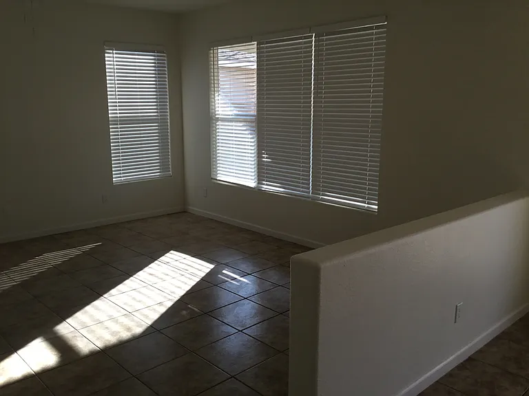 10319 Calle Dichoso Ct NW — Photo 5