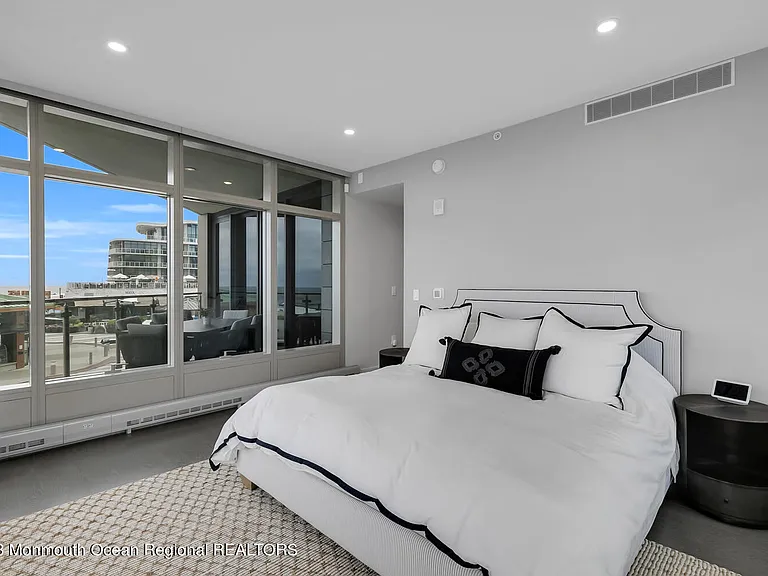 20 Melrose Ter #206 — Photo 9