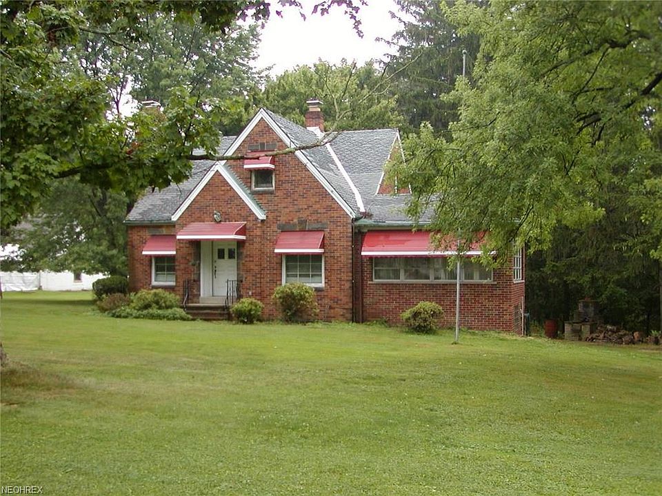 2nd image of 8067 Pershing Dr