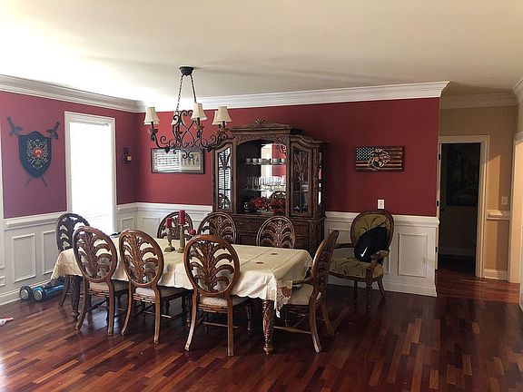 4th image of 142 Pavilion Dr