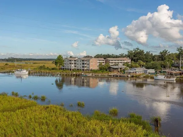 91 Screven St, Darien, GA