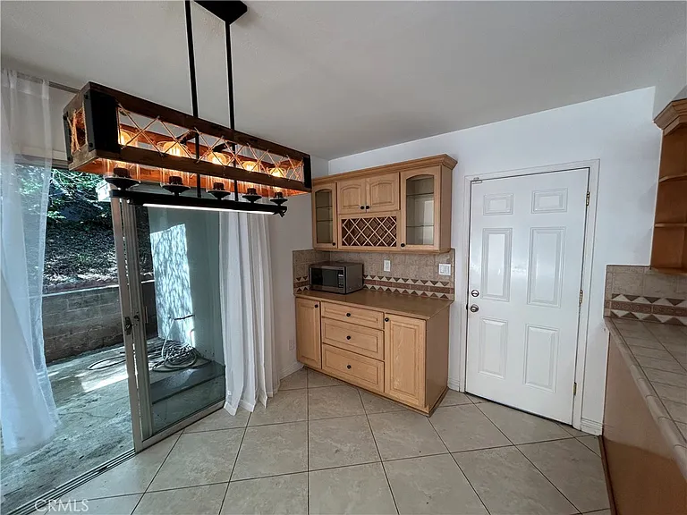 24010 Hatteras St — Photo 6