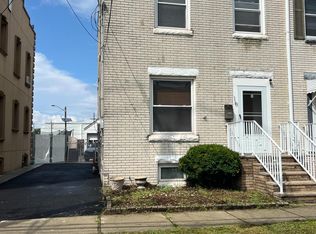 16 Chrome Ave, Carteret, NJ 07008