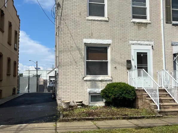 16 Chrome Ave, Carteret, NJ 07008