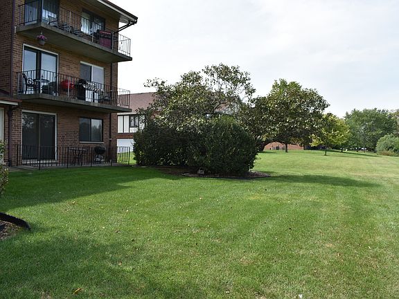 2nd image of 9826 Treetop Dr APT 1W