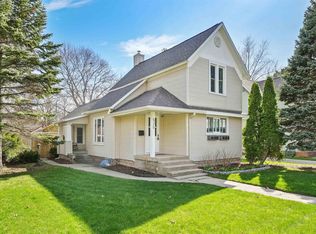 525 W 7th St, Traverse City, MI 49684