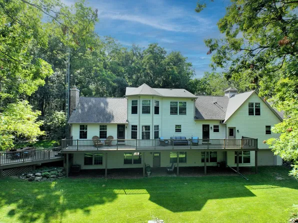 W3206 Hunt Ridge DRIVE, Elkhorn, WI 53121