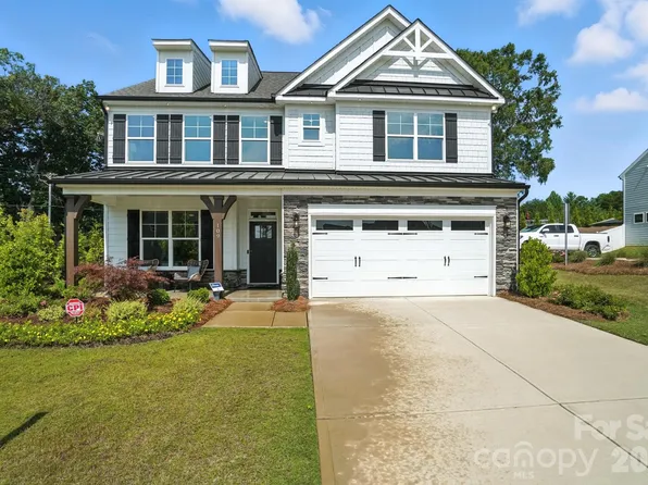 109 Summerhill Dr, Mooresville, NC 28115