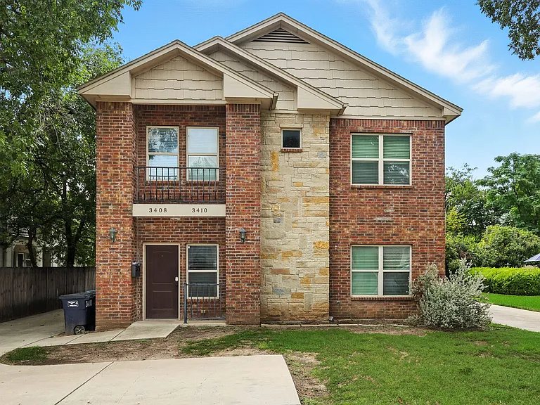3408 S University Dr — Photo 2