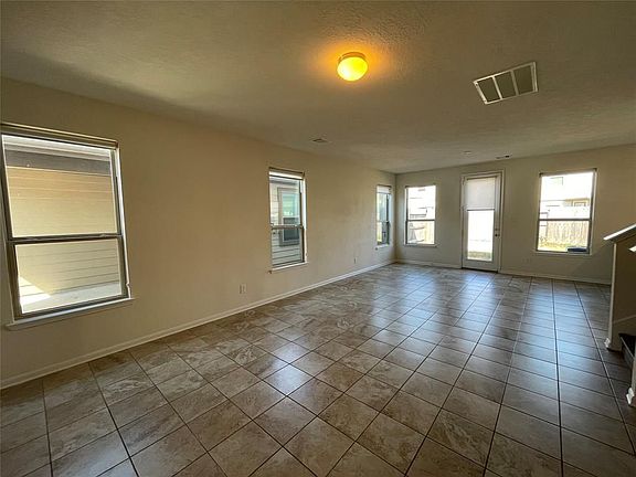 4th image of 13022 Mills Creek Meadow Dr
