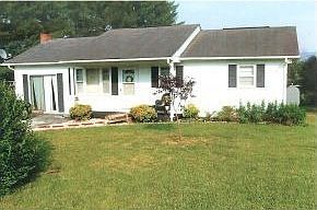 1st image of 700 Hospital Hill Ln