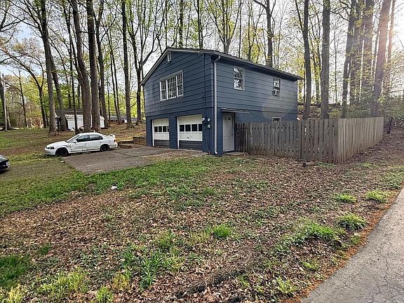 3rd image of 6910 Token Valley Rd
