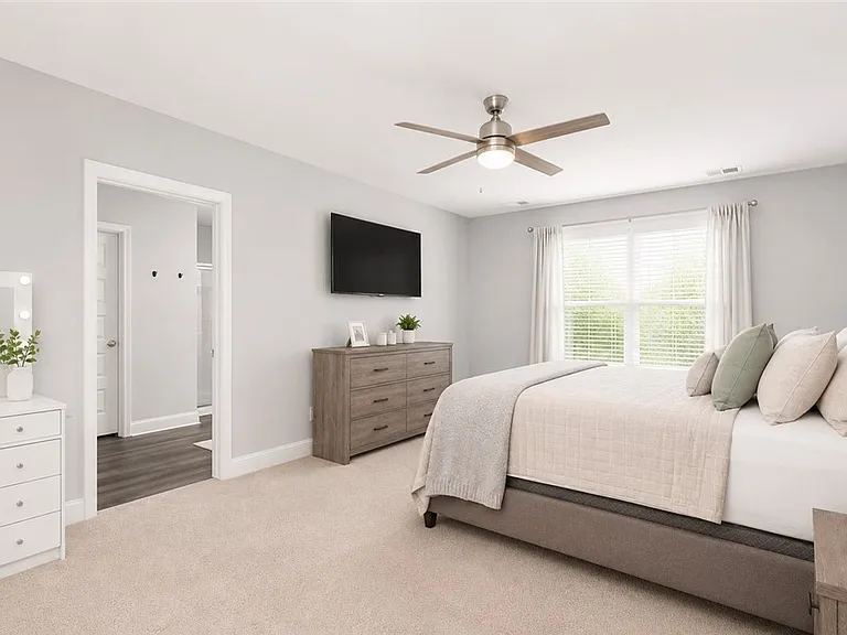 484 Foxtail Dr — Photo 9