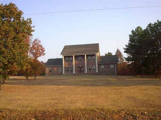 1st image of 3020 Angel Ln