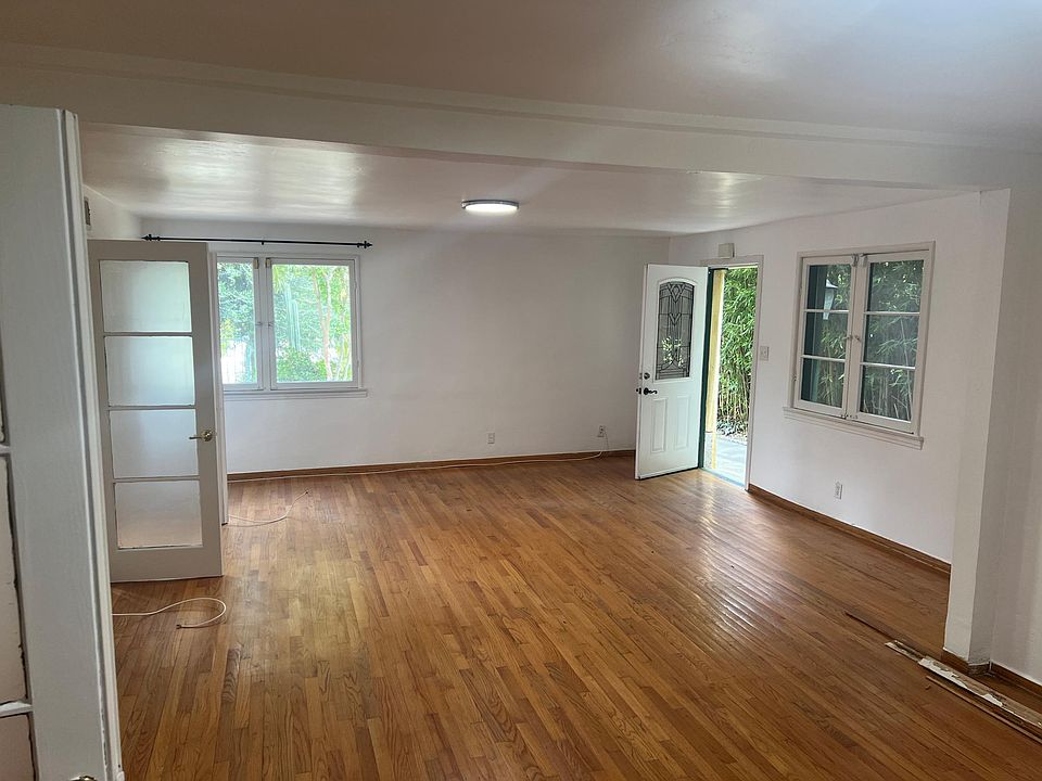 1st image of 340 1/2 Mount Washington Dr
