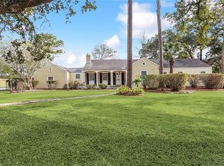 111 Lennox Ct, New Orleans, LA 70131