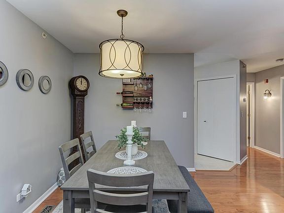 5th image of 930 Rogers St APT 304