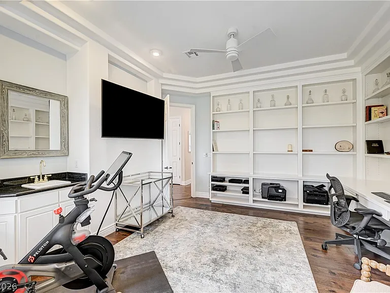 8901 Robinson Ridge Dr — Photo 37