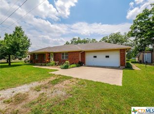 801 N 6th St, Jarrell, TX 76537