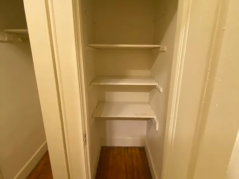 Chestnut St — Photo 19