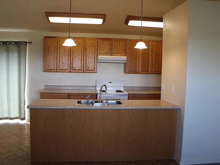 304 Willow St — Photo 20