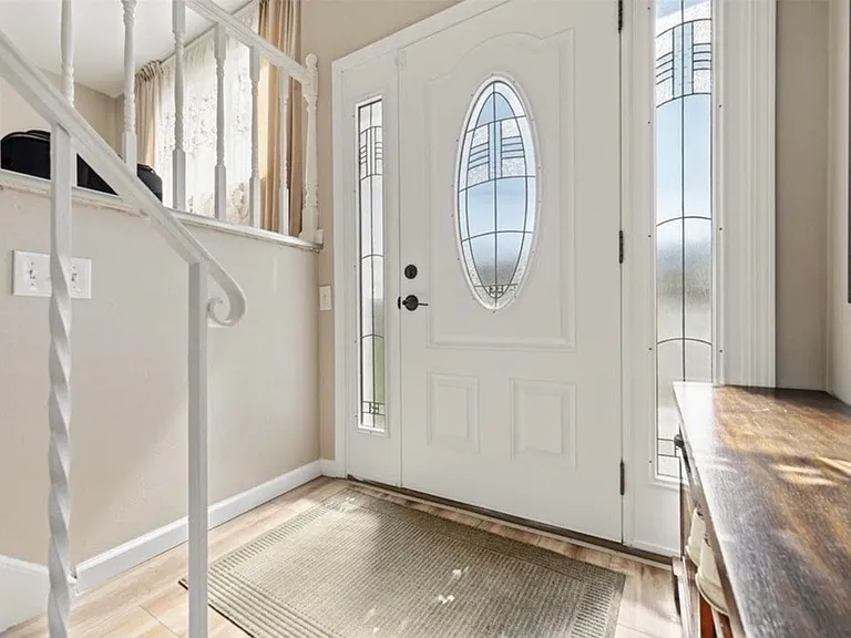 1149 Jefferson Rd — Photo 3