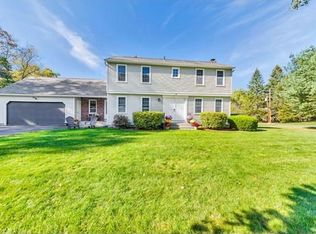 4 Duffield St, Wilbraham, MA 01095