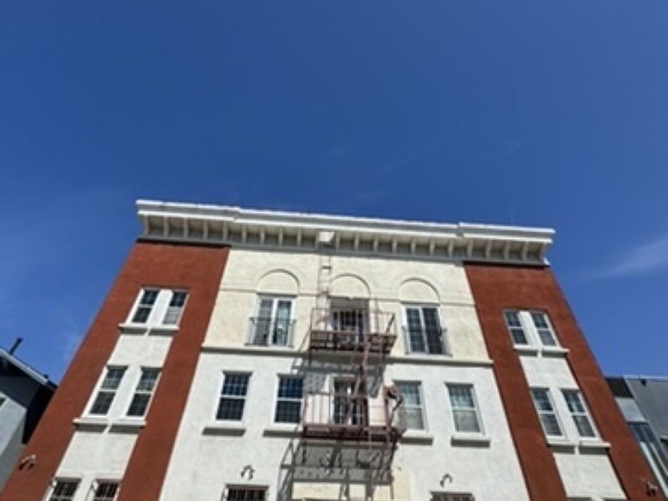 1st image of 33 Horizon Ave APT 104